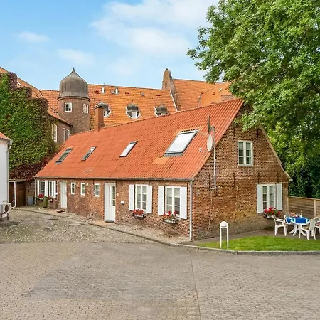 4 Bedroom Lovely In *