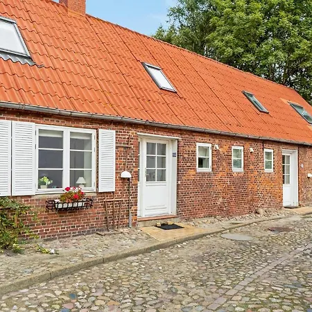 4 Bedroom Lovely In Tonder