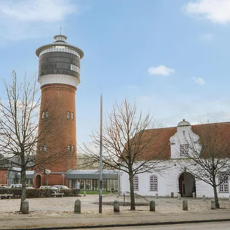 度假居 4 Bedroom Lovely In 岑讷