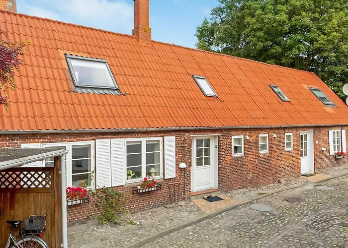 4 Bedroom Lovely In * Tønder