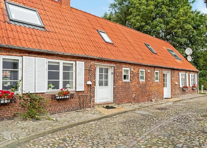 4 Bedroom Lovely In Tønder