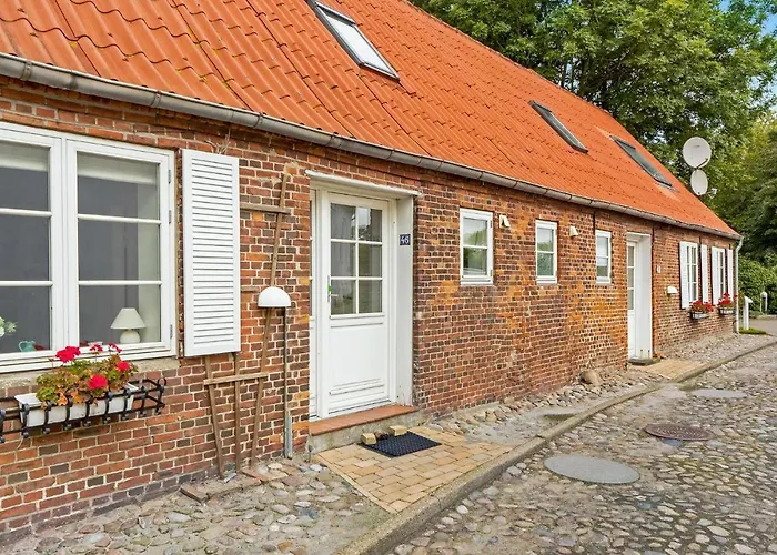 4 Bedroom Lovely In Tønder